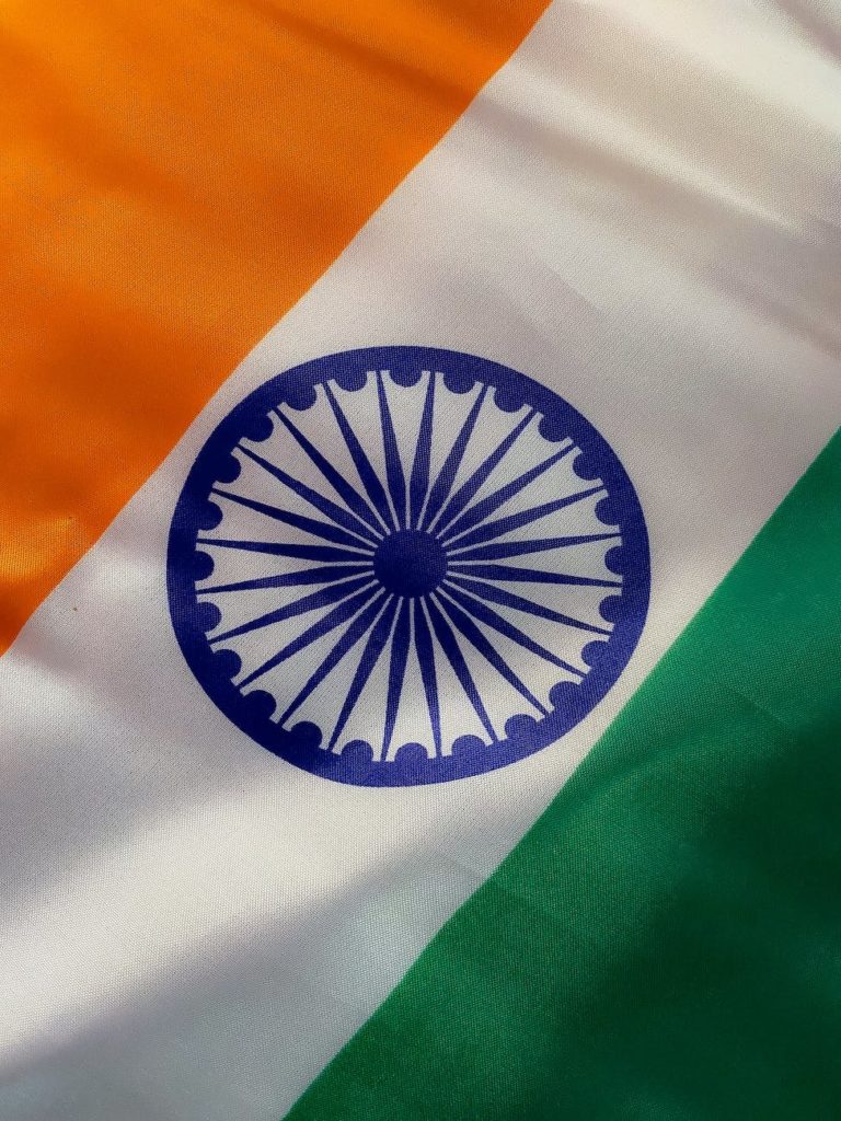 Admiring the Artistry Behind the Indian Flag – A Symbol of Unity in Diversity